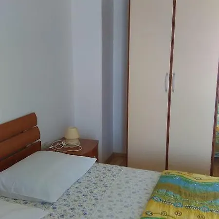 Mimoza Apartment *
